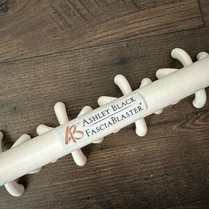 Ashley Black Fasciablaster